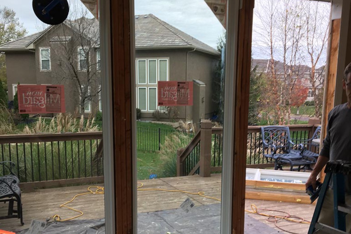 Tired, Rotten, Foggy Direct Set Windows_ We Can Help! Featured Image
